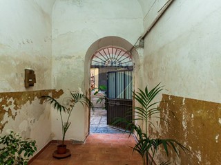 Bilocale in Vendita a Catania, 39'000&euro;, 86 m²