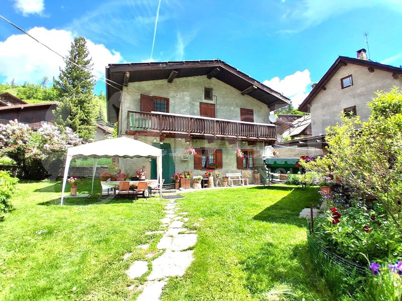 Trullo in Vendita a Cesana Torinese, 320'000€, 145 m², arredato