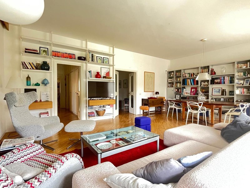 Appartamento in Vendita a Roma, 650'000&euro;, 182 m²