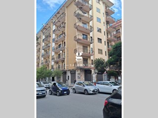 Appartamento in Vendita a Salerno, 520'000&euro;, 143 m²