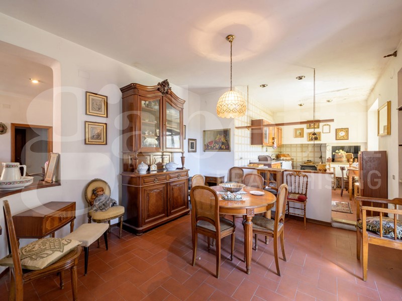 Appartamento in Vendita a Gubbio, 220'000&euro;, 150 m²