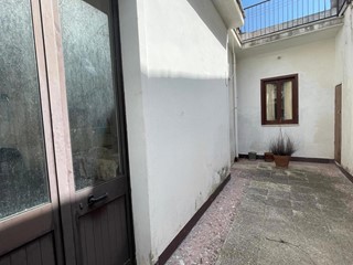 Appartamento in Vendita a Canicattini Bagni, 45'000€, 134 m²