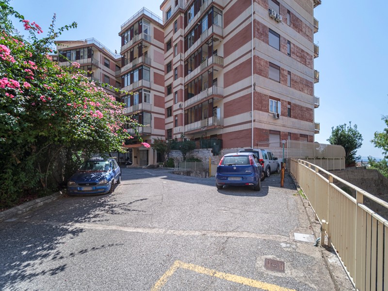 Appartamento in Vendita a Messina, 380'000€, 270 m²