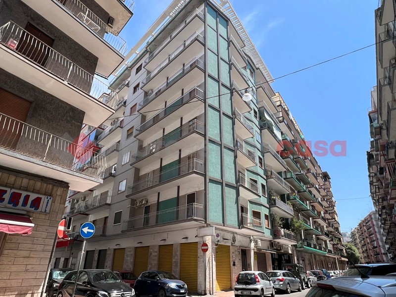 Appartamento in Vendita a Taranto, 135'000€, 176 m²