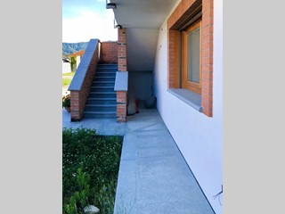 Villa bifamiliare in Vendita a Revello, 1 m²