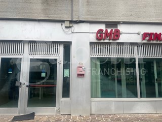 Ufficio in Affitto a Orte, 450€, 90 m²