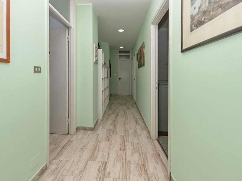 Ufficio in Vendita a Torino, 299'000€, 185 m²