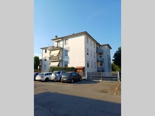 Appartamento in Vendita a Medesano, zona Felegara, 135'000&euro;, 100 m²