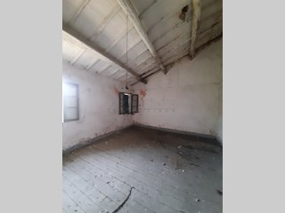 Casa Indipendente in Vendita a Campodoro, 85'000€, 650 m²