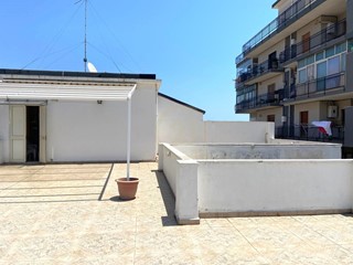 Casa Indipendente in Vendita a Acireale, zona Centro, 259'000€, 185 m²