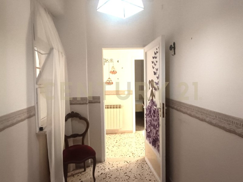 Appartamento in Vendita a Messina, zona Provinciale, 98'000€, 97 m²