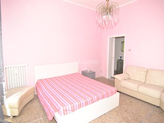 Appartamento in Affitto a Livorno, zona Centro, 1'100€, 80 m², arredato