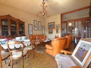 Villa in Vendita a Lucca, zona Santa Maria a Colle, 370'000&euro;, 300 m², con Box