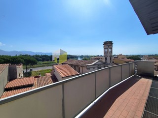 Attico in Vendita a Pisa, 289'000€, 175 m²