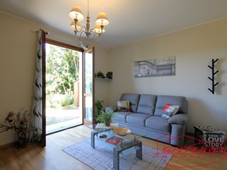 Villa in Vendita a Capannori, zona Segromigno In Monte, 325'000€, 100 m², arredato