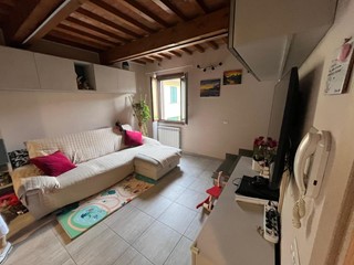 Quadrilocale in Vendita a Palaia, zona Forcoli, 119'000€, 95 m²