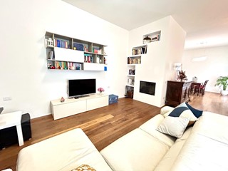 Casa Indipendente in Vendita a Ponsacco, 399'000€, 125 m², con Box