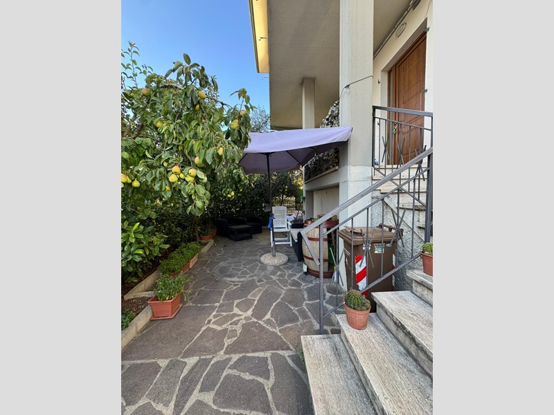 Casa Indipendente in Vendita a Vinci, zona Sovigliana, 255'000€, 120 m², con Box