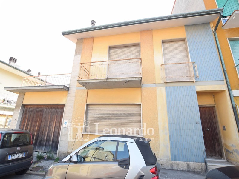 Casa Indipendente in Vendita a Viareggio, 390'000€, 130 m²