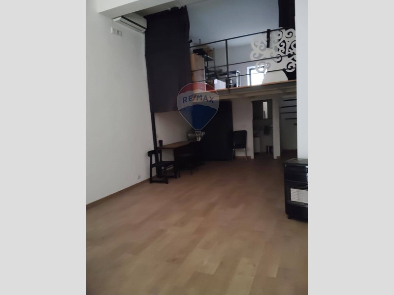 Immobile commerciale in Vendita a Catania, 59'000&euro;, 70 m²