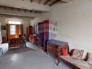 Villetta a schiera in Vendita a Ficarolo, 135'000€, 460 m²