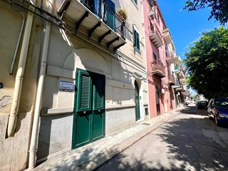 Trilocale in Vendita a Palermo, 65'000€, 70 m²