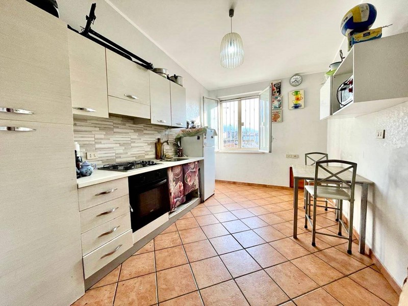 Trilocale in Vendita a Palermo, 48'000€, 77 m²