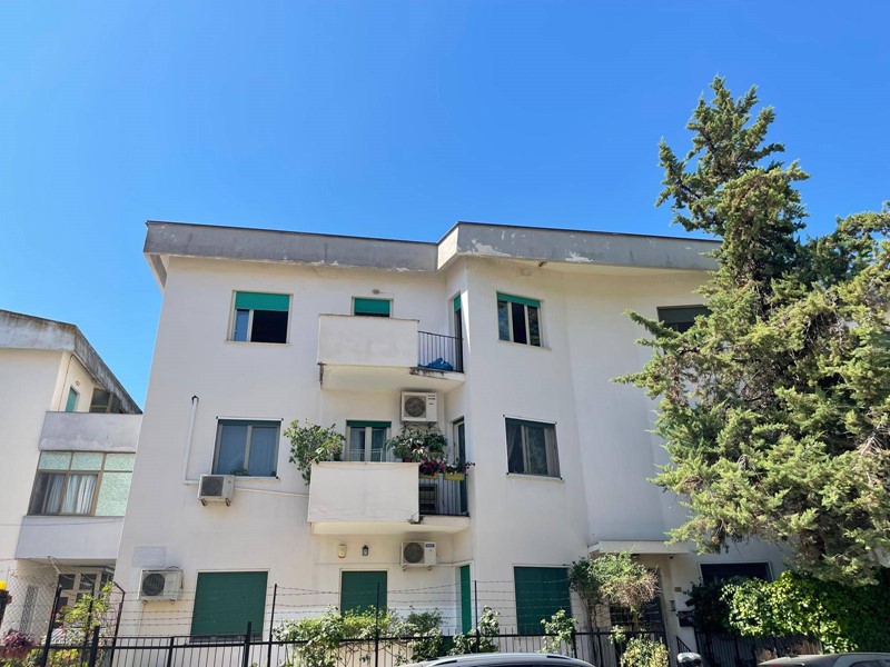 Appartamento in Vendita a Palermo, 120'000€, 120 m²