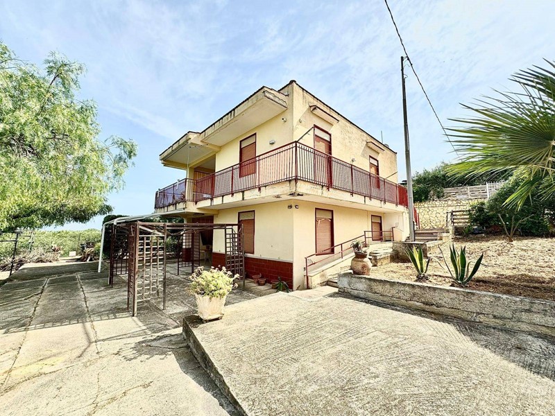 Casa Semi Indipendente in Vendita a Partinico, 180'000€, 1711 m²