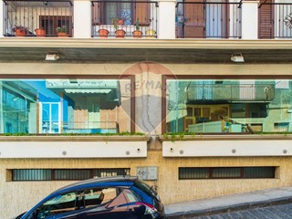 Immobile commerciale in Vendita a Ramacca, 247'000€, 247 m²