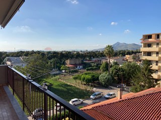 Quadrilocale in Vendita a San Nicola la Strada, 198'000&euro;, 130 m²