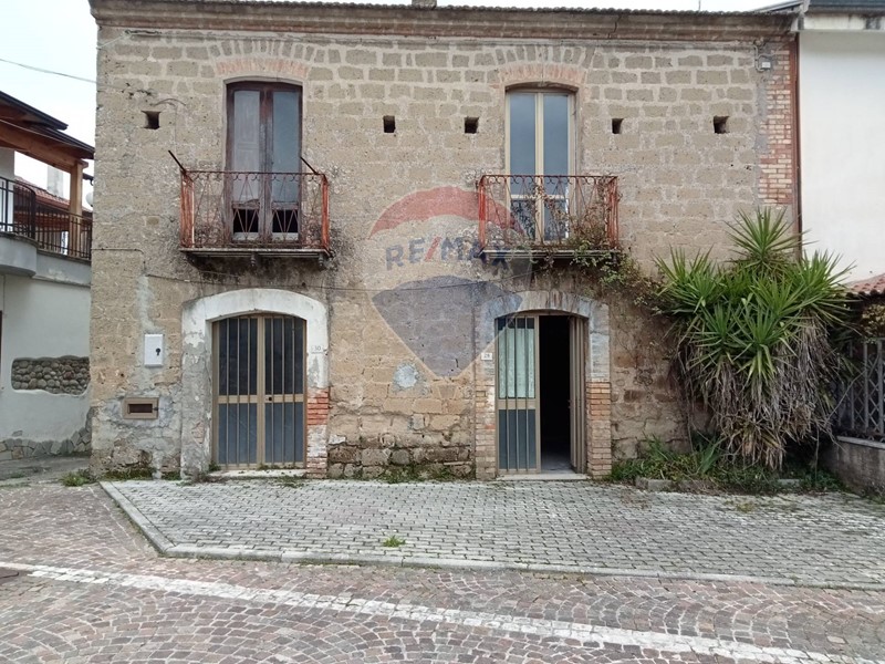 Casa Semi Indipendente in Vendita a Sant'Angelo a Cupolo, 19'000€, 75 m²