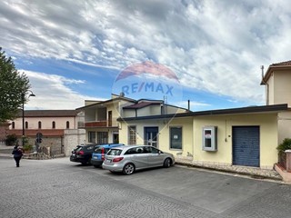 Appartamento in Vendita a Foglianise, 79'000€, 602 m²