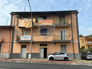 Casa Indipendente in Vendita a Benevento, 164'000€, 435 m²