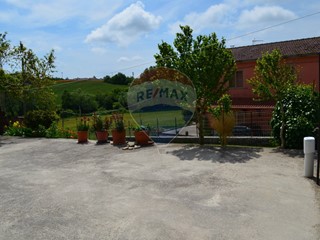 Casa Indipendente in Vendita a San Marco dei Cavoti, 130'000€, 240 m²