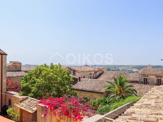 Appartamento in Vendita a Noto, 410'000€, 200 m²