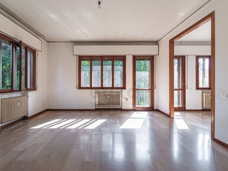 Appartamento in Vendita a Treviso, 175'000€, 130 m²