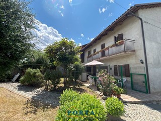 Casa Indipendente in Vendita a Lequio Tanaro, 265'000€, 233 m²