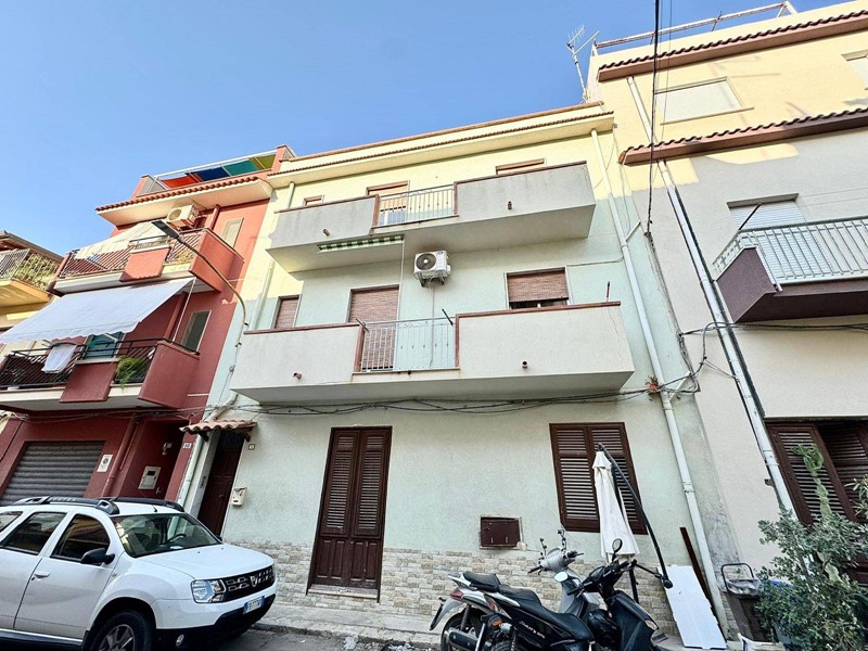 Casa Indipendente in Vendita a Balestrate, 180'000€, 216 m²