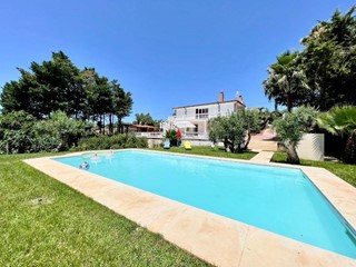 Villa in Vendita a Balestrate, 395'000€, 200 m²