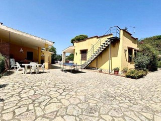 Villa in Vendita a Partinico, 159'000€, 130 m²