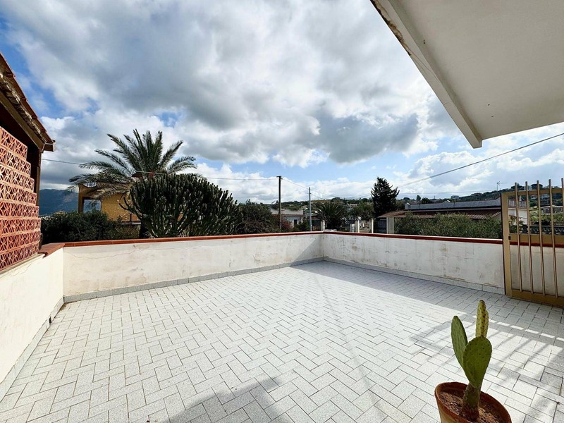 Trilocale in Vendita a Trappeto, 68'000€, 68 m²