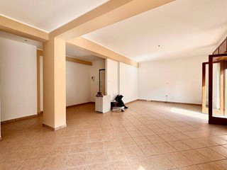 Appartamento in Vendita a Partinico, 160'000€, 280 m²