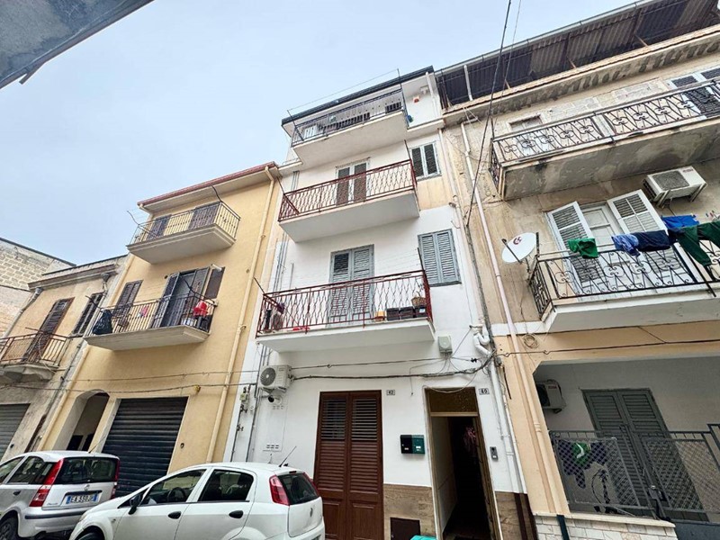 Quadrilocale in Vendita a Partinico, 70'000€, 95 m²