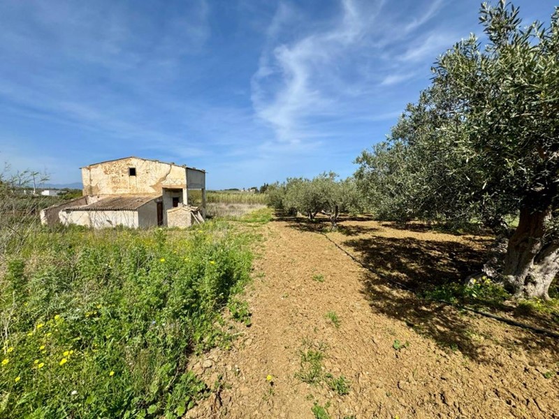 Rustico in Vendita a Partinico, 110'000€, 85 m²