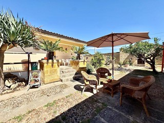 Villa in Vendita a Partinico, 800'000€, 650 m²