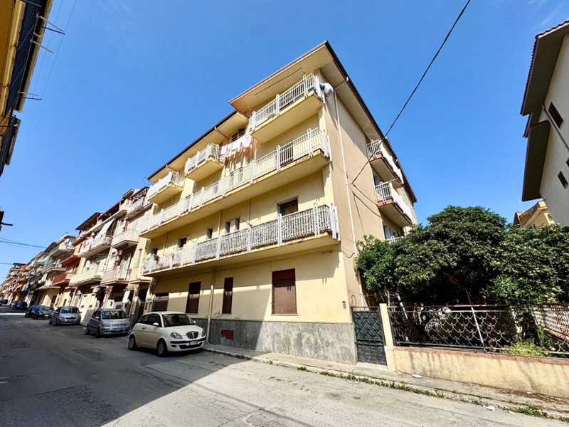 Appartamento in Vendita a Partinico, 75'000€, 168 m²