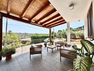 Villa in Affitto a Balestrate, 200 m²