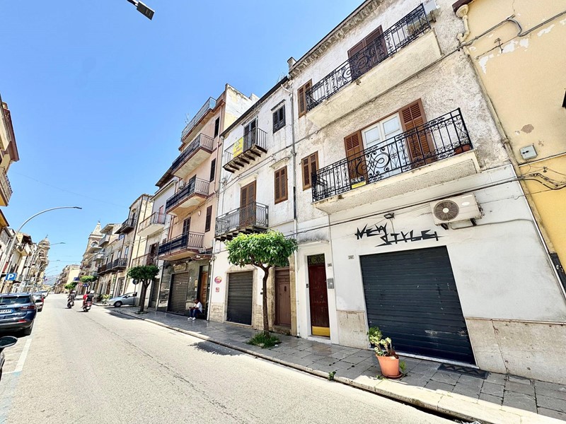 Casa Indipendente in Vendita a Partinico, 140'000€, 250 m²