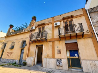 Appartamento in Vendita a Palermo, 198'000&euro;, 168 m²